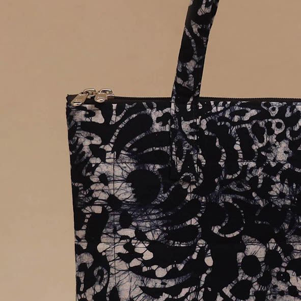 Handcrafted quilted handbag 26
