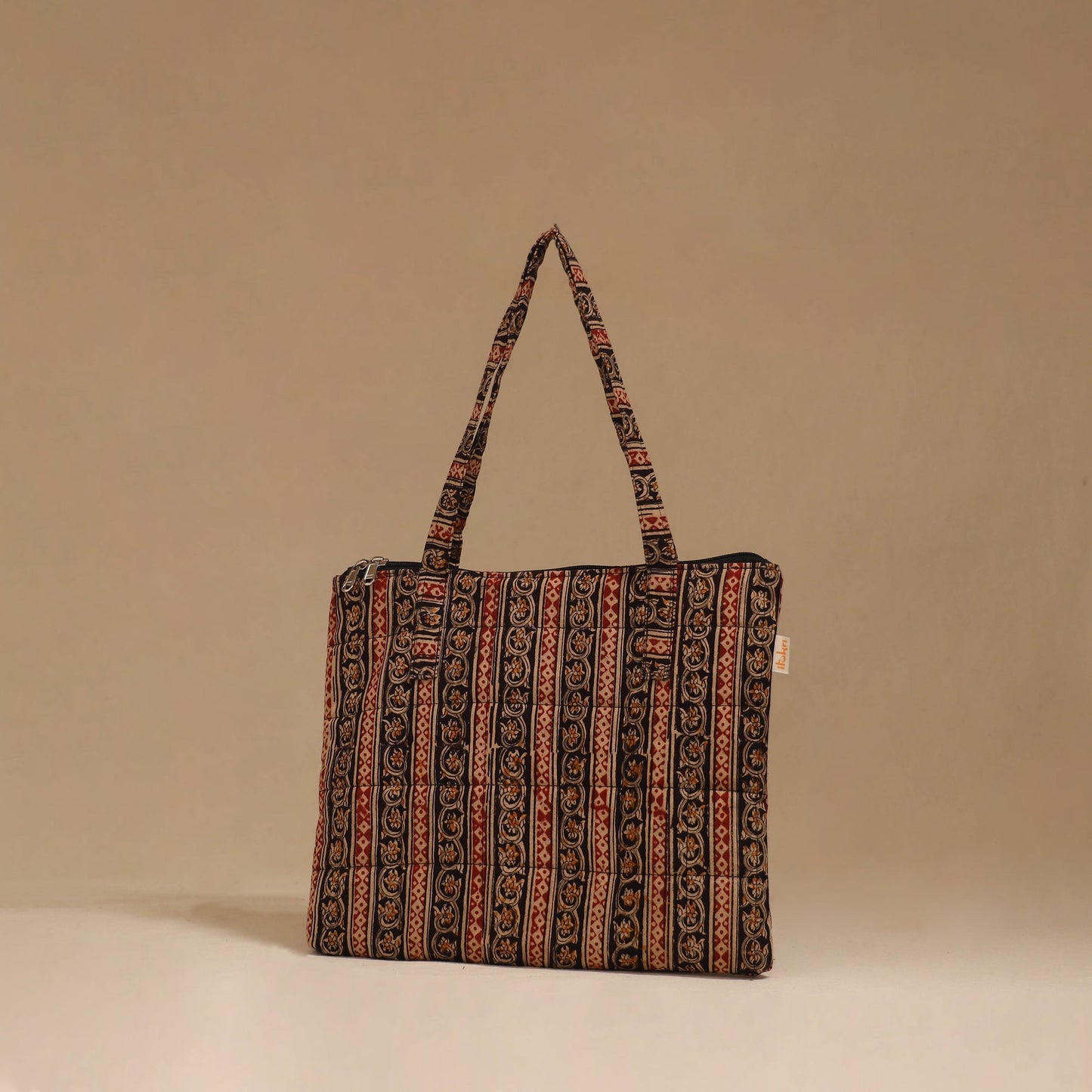 Handcrafted quilted handbag 28