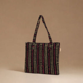 Handcrafted quilted handbag 33