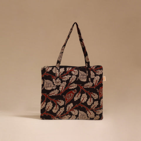 Handcrafted quilted handbag 33