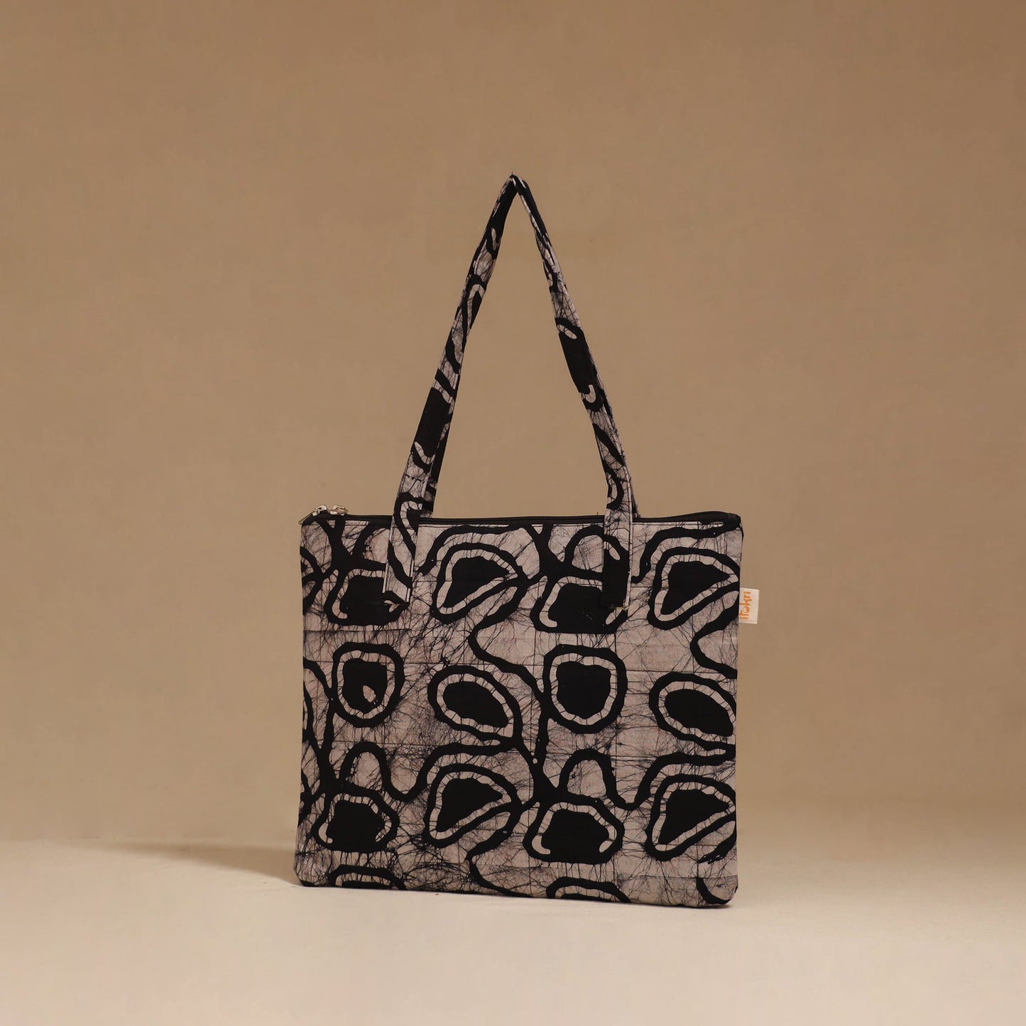 Handcrafted quilted handbag 36