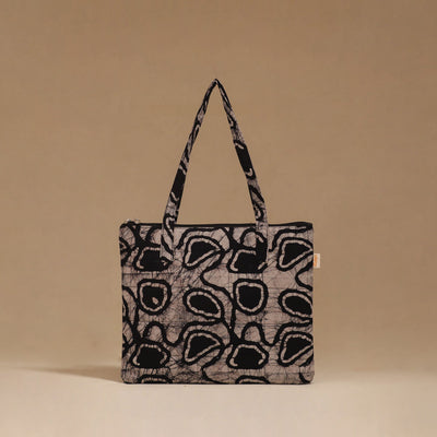 Handcrafted quilted handbag 36