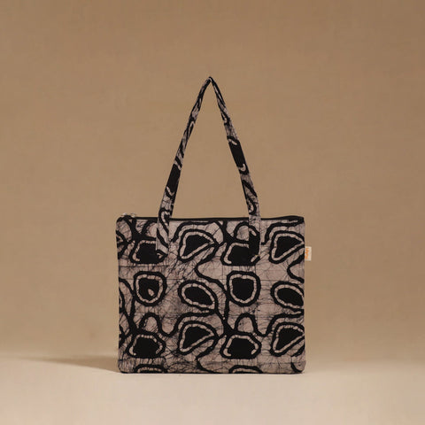 Handcrafted quilted handbag 36