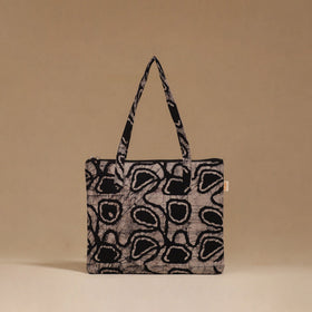 Handcrafted quilted handbag 36