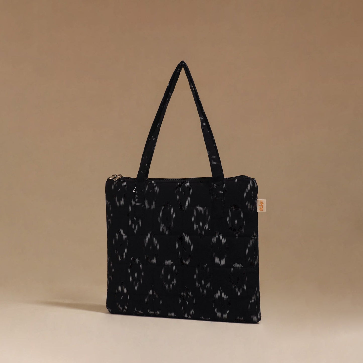 Handcrafted quilted handbag 62