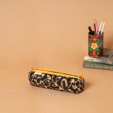 Handcrafted quilted pencil pouch 08