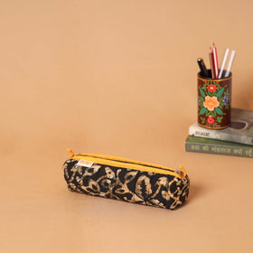 Handcrafted quilted pencil pouch 08