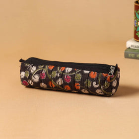 Handcrafted quilted pencil pouch 29