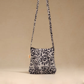 Handcrafted quilted sling bag 01