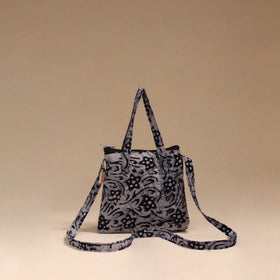 Handcrafted quilted sling bag 02