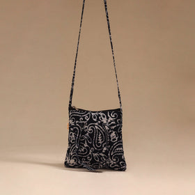 Handcrafted quilted sling bag 03