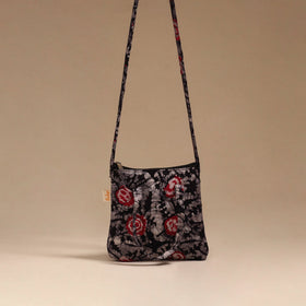 Handcrafted quilted sling bag 04