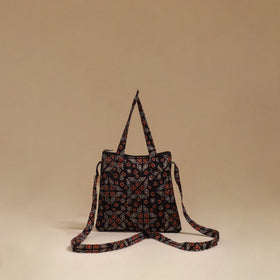 Handcrafted quilted sling bag 05