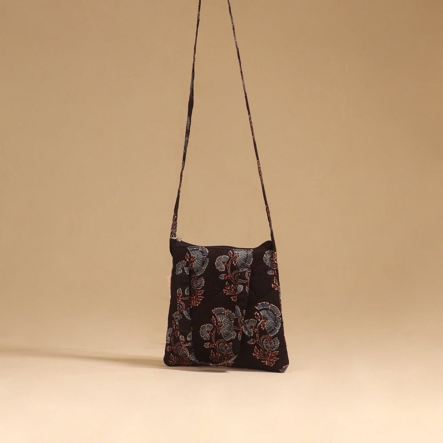 Handcrafted quilted sling bag 82