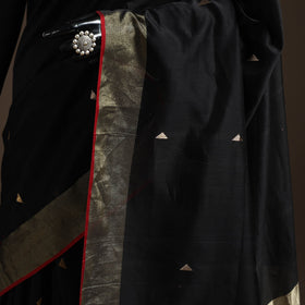 Black - handloom buti maheshwari saree with zari border 20