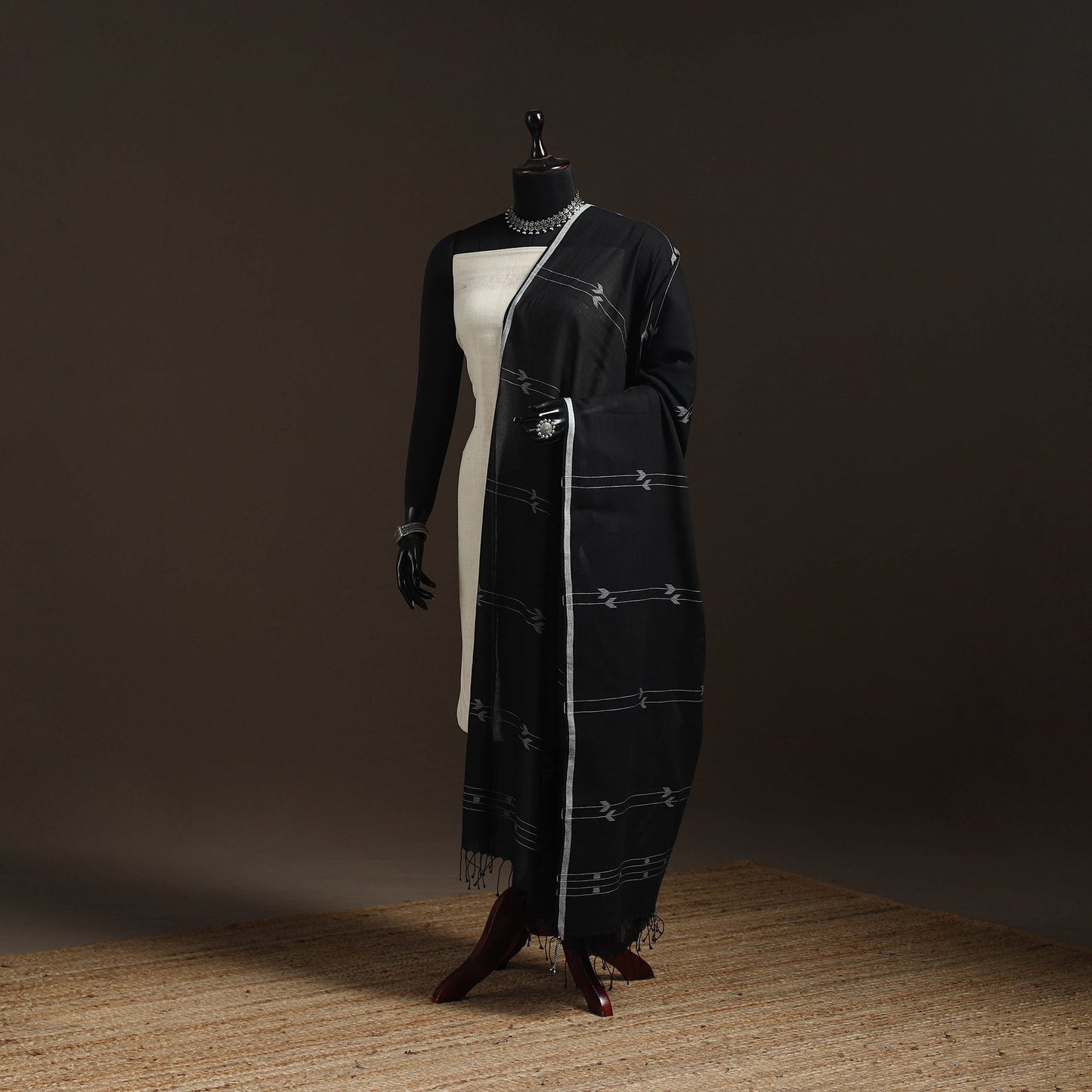 Handloom cotton bengal jamdani dupatta 33 - handcrafted