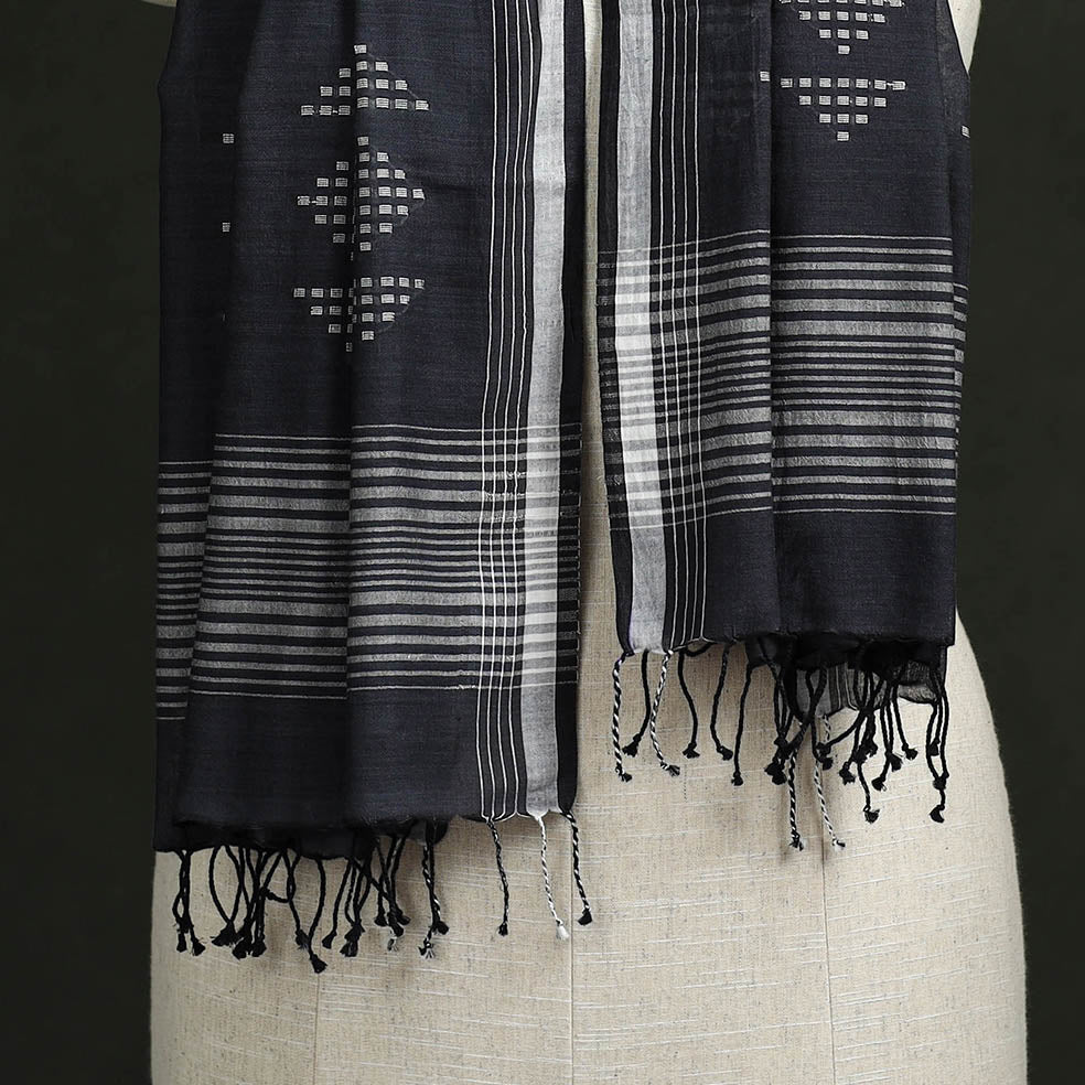 Handloom cotton burdwan jamdani stole with tassels 13