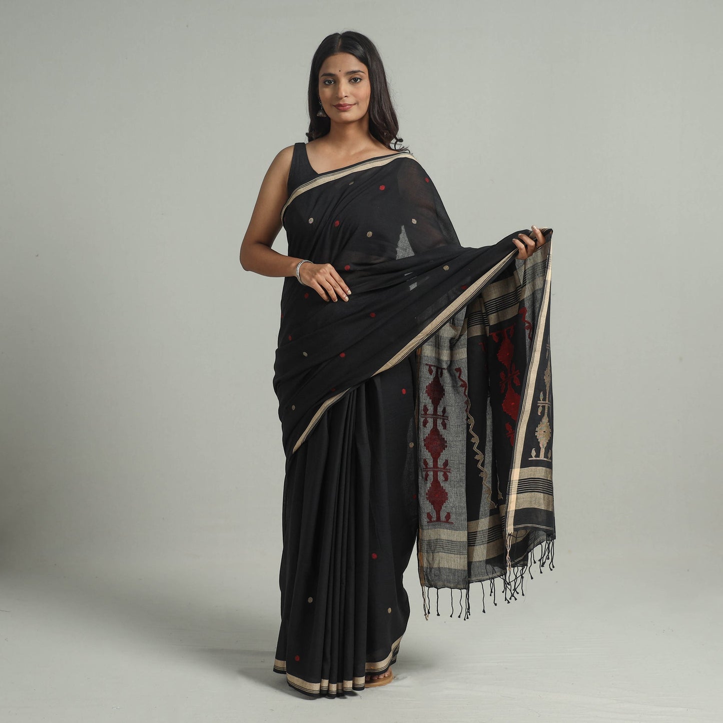 Black - handloom cotton phulia jamdani saree with tassels