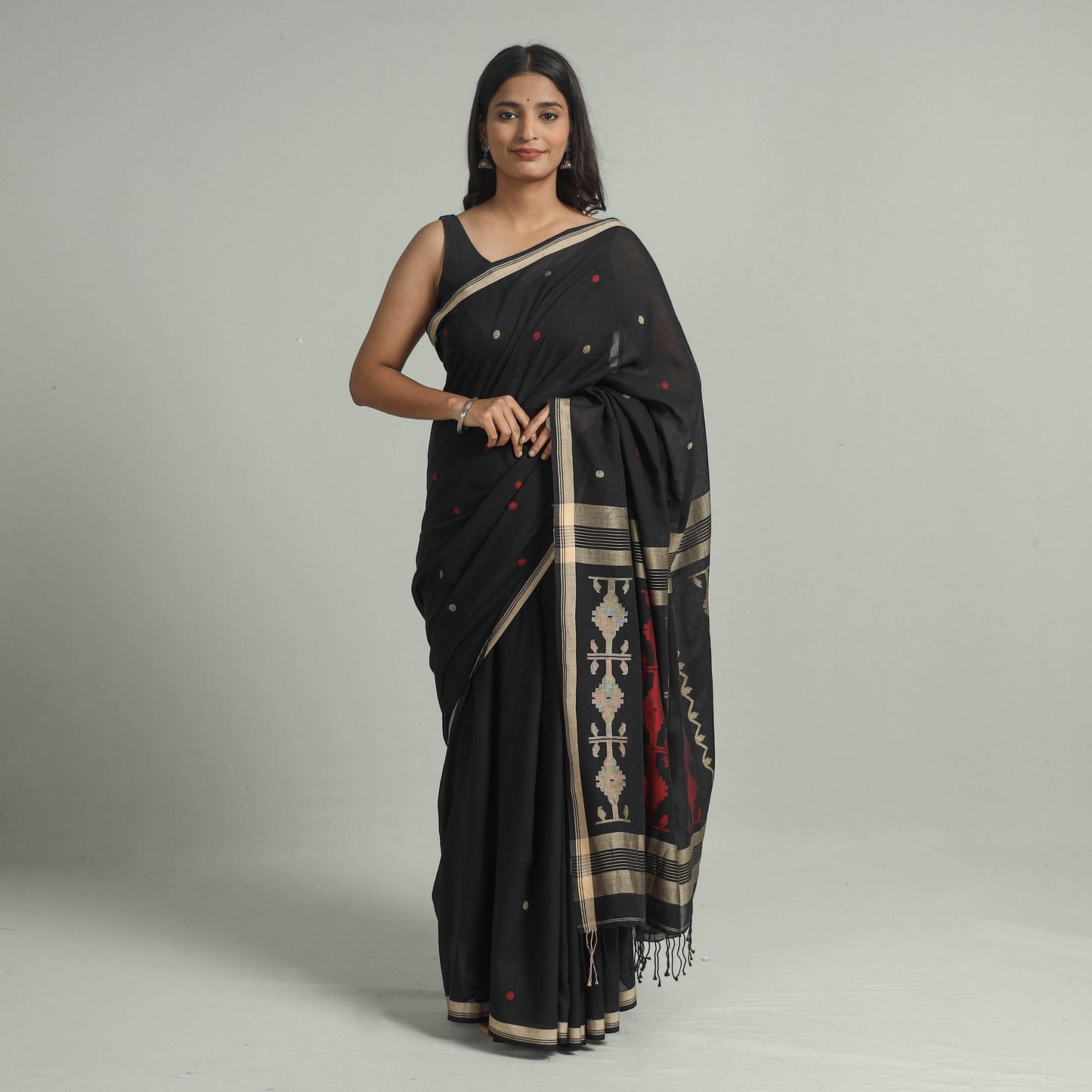 Black - handloom cotton phulia jamdani saree with tassels