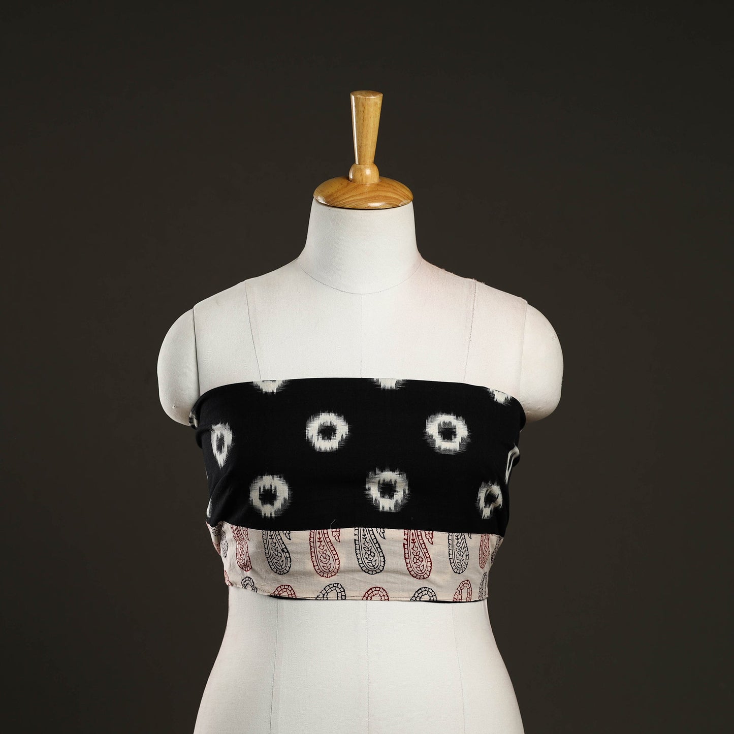 Handloom Cotton Black Pochampally Double Ikat Blouse Piece