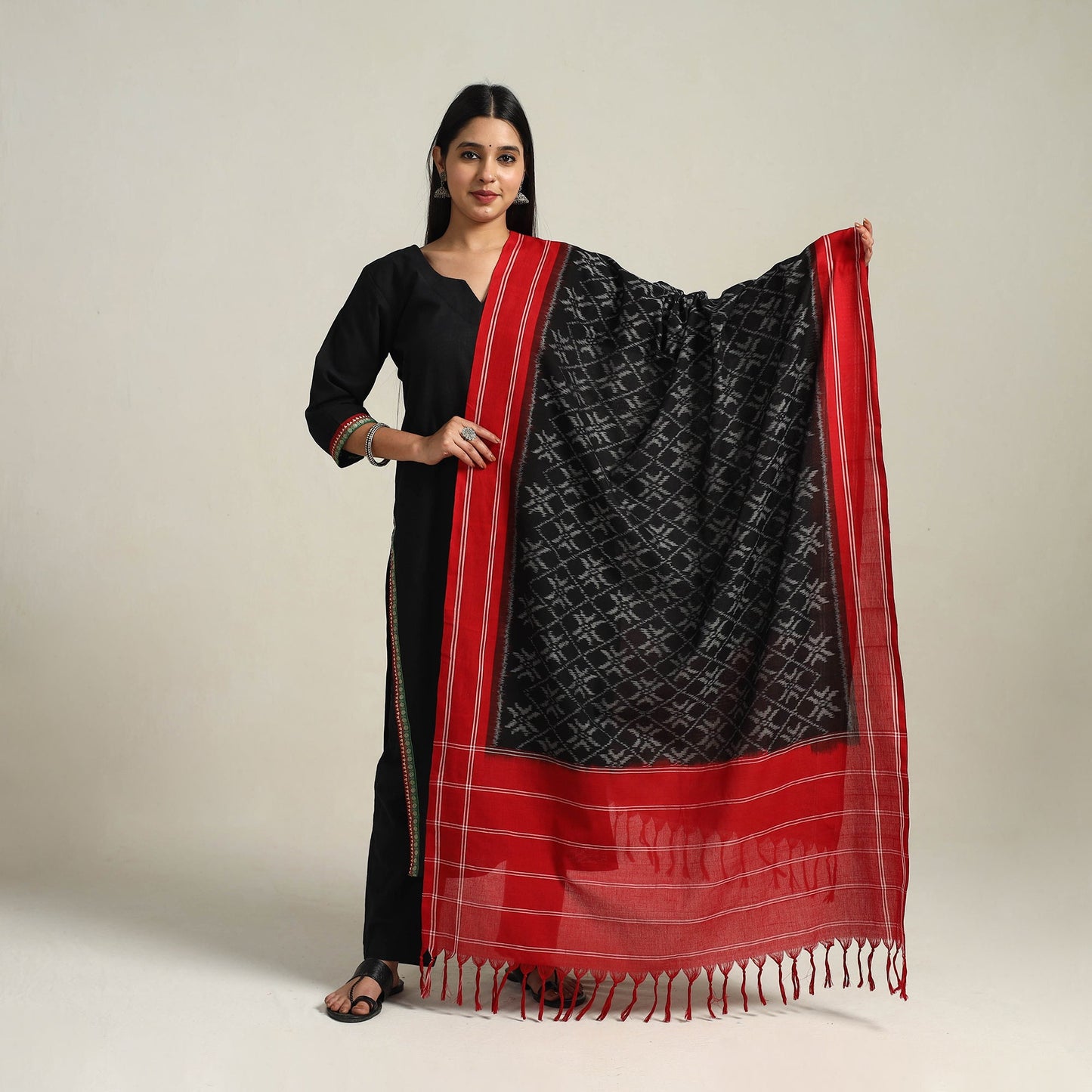 Buy Black Handloom Cotton Pochampally Double Ikat Dupatta