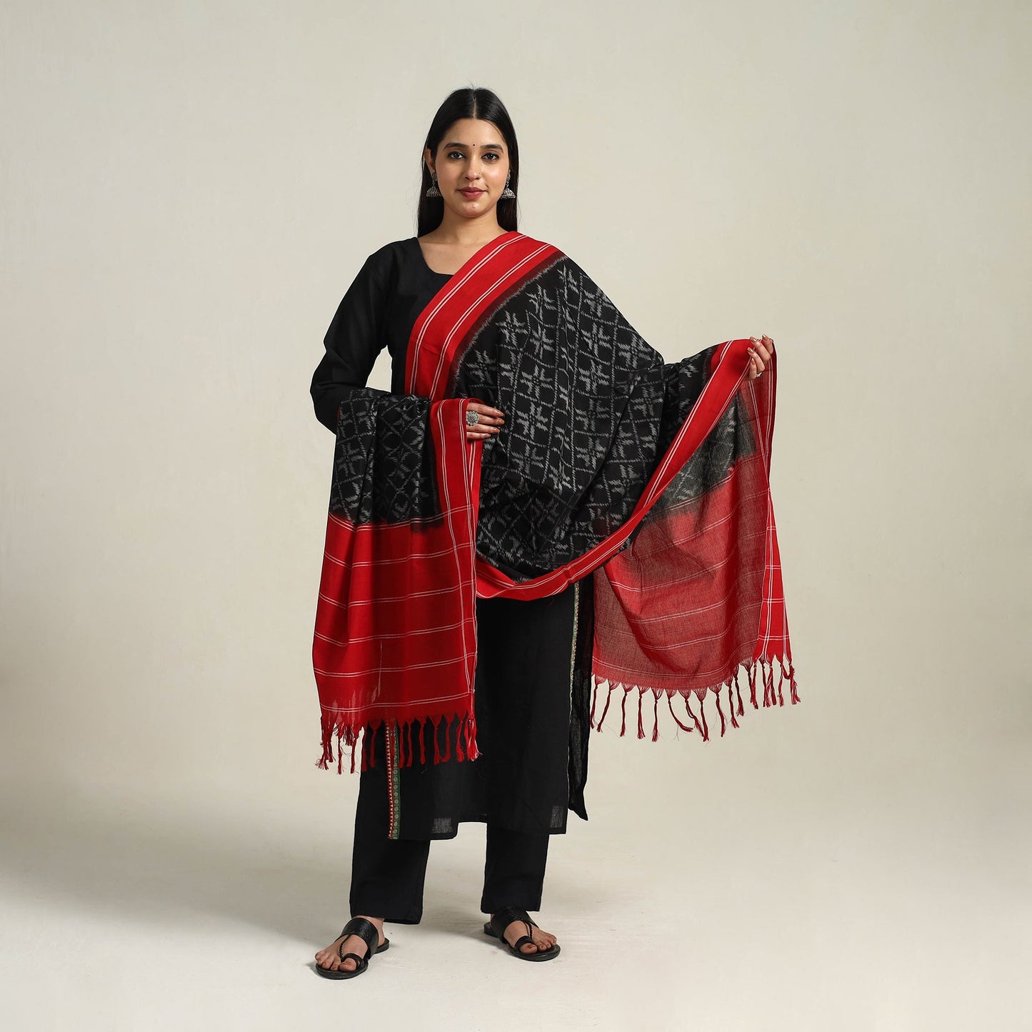 Buy Black Handloom Cotton Pochampally Double Ikat Dupatta