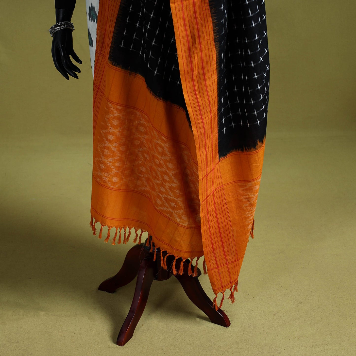 Black - handloom cotton pochampally ikat dupatta 09