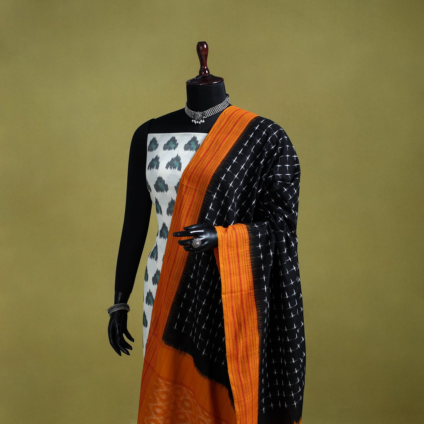 Black - handloom cotton pochampally ikat dupatta 09