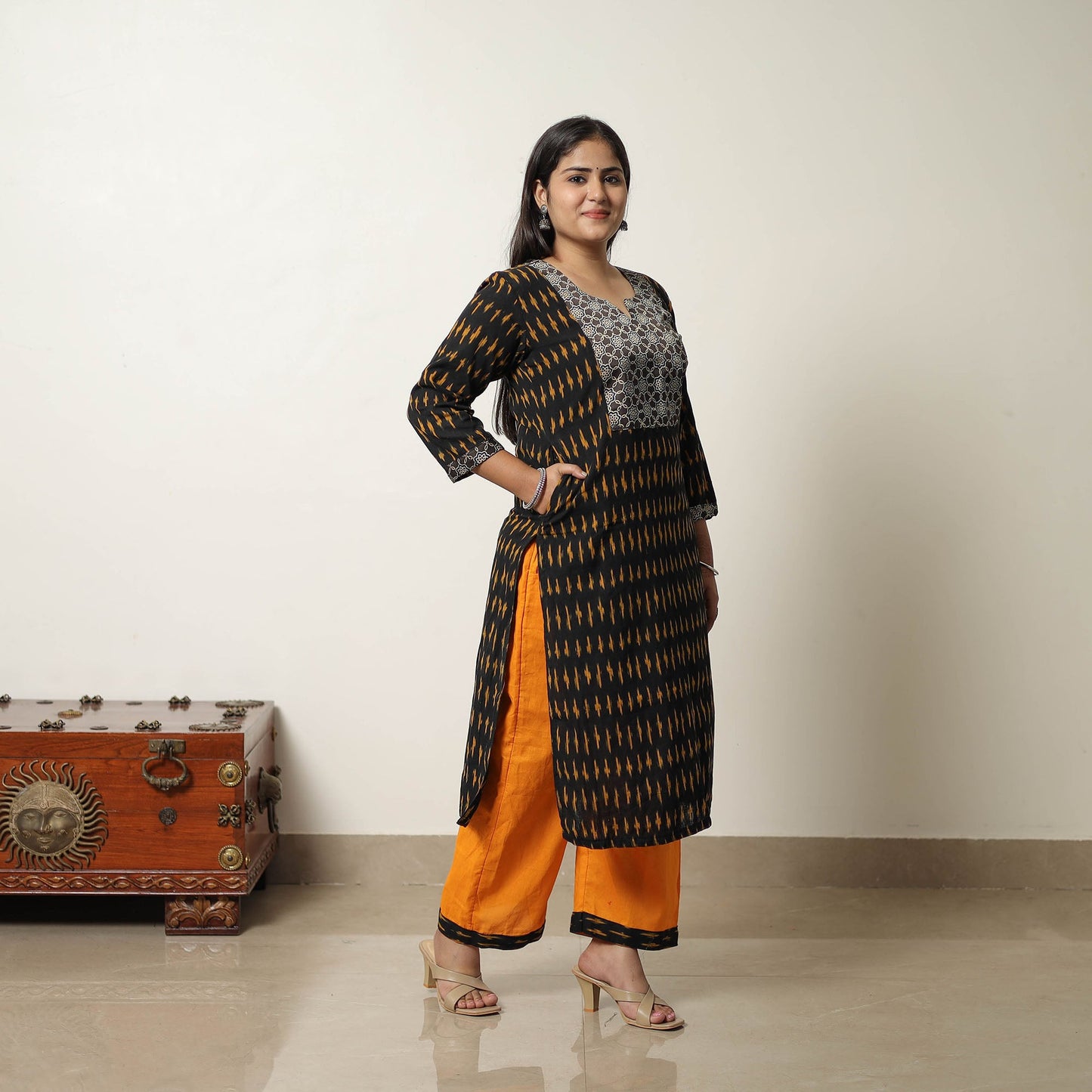  Black Handloom Cotton Pochampally Ikat Kurta Set 