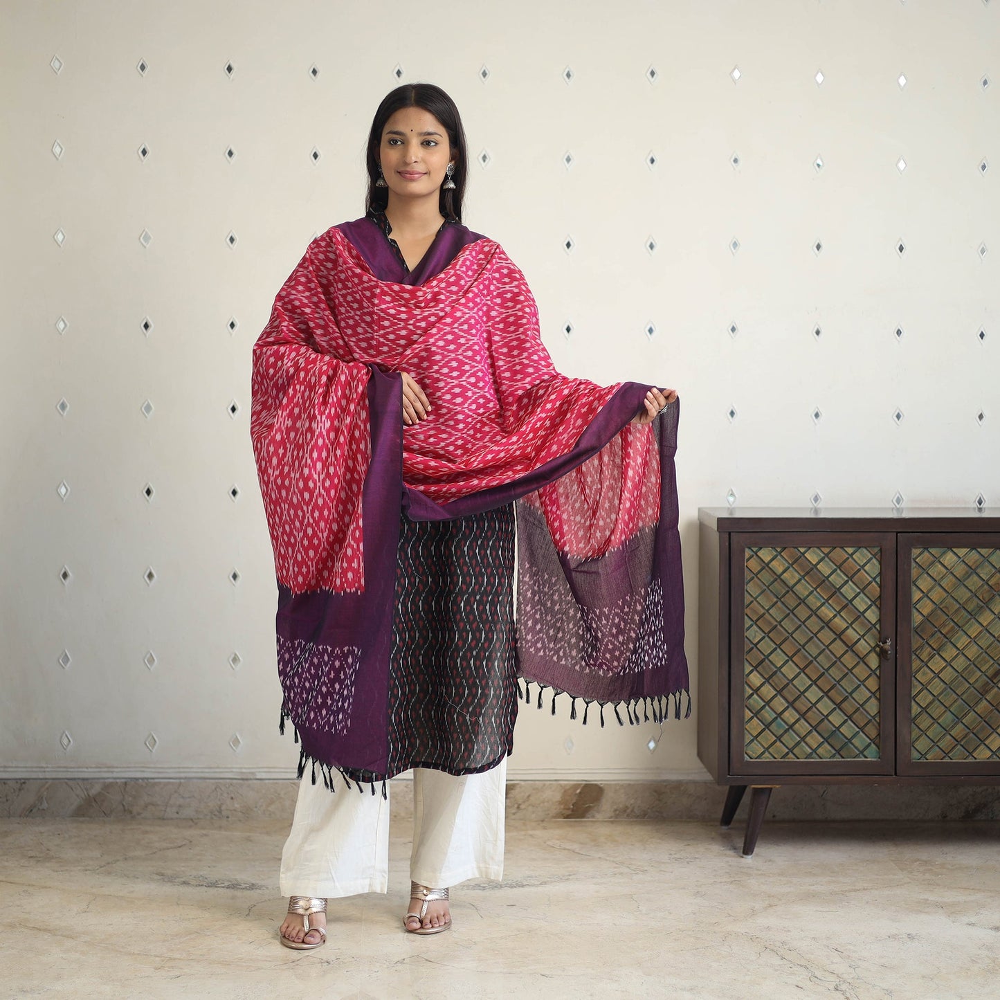 Black Handloom Cotton Pochampally Ikat Kurta Set (Set of 3)