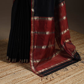 Black - handloom maheshwari saree with zari border 48