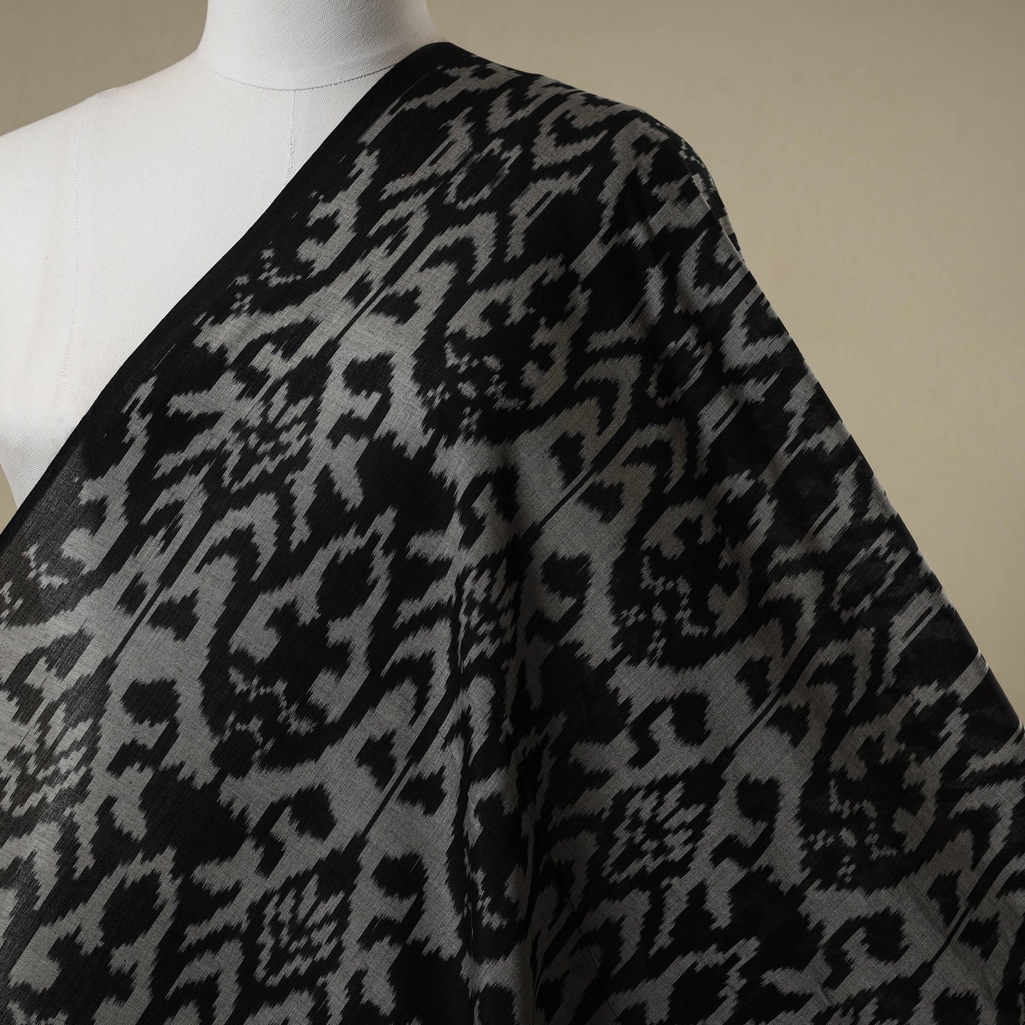 Handloom mercerised cotton pochampally ikat fabric 17