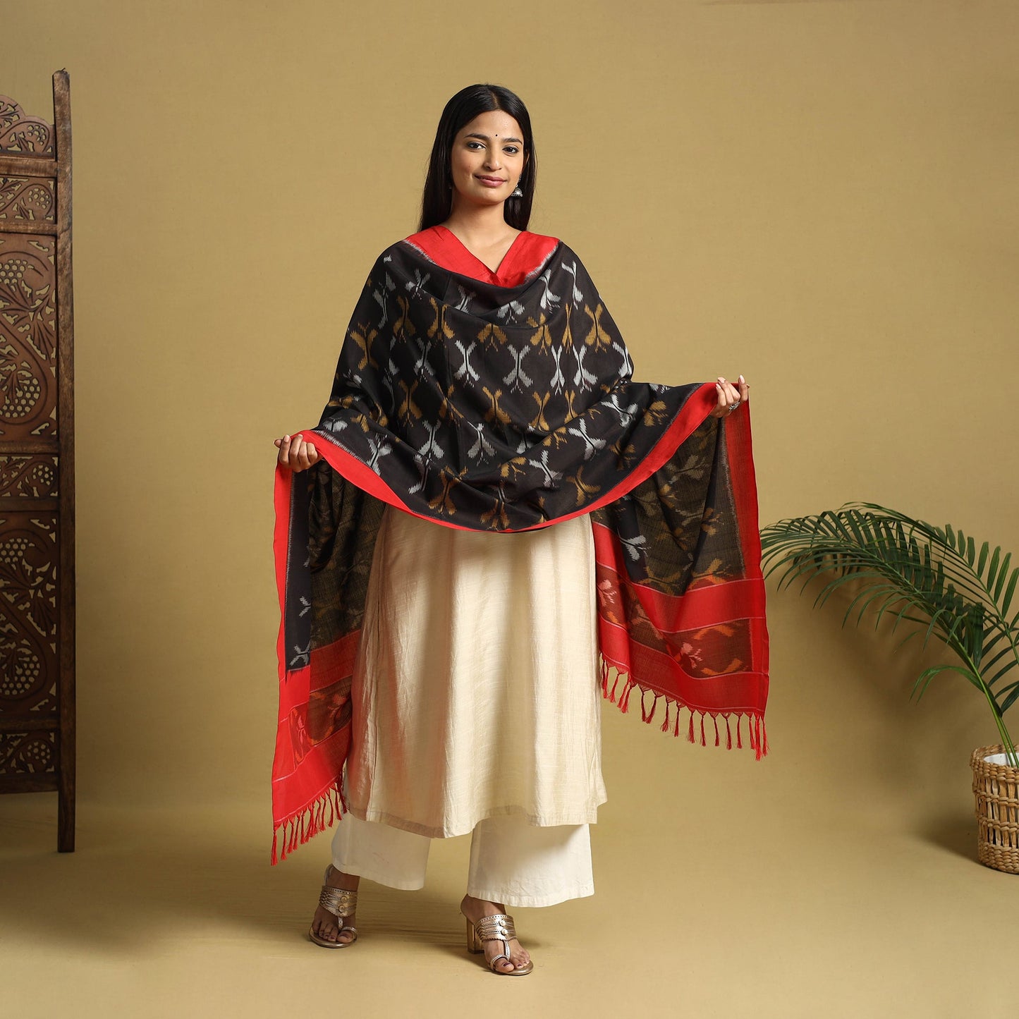 Black Handloom Mercerized Cotton Pochampally Ikat Dupatta