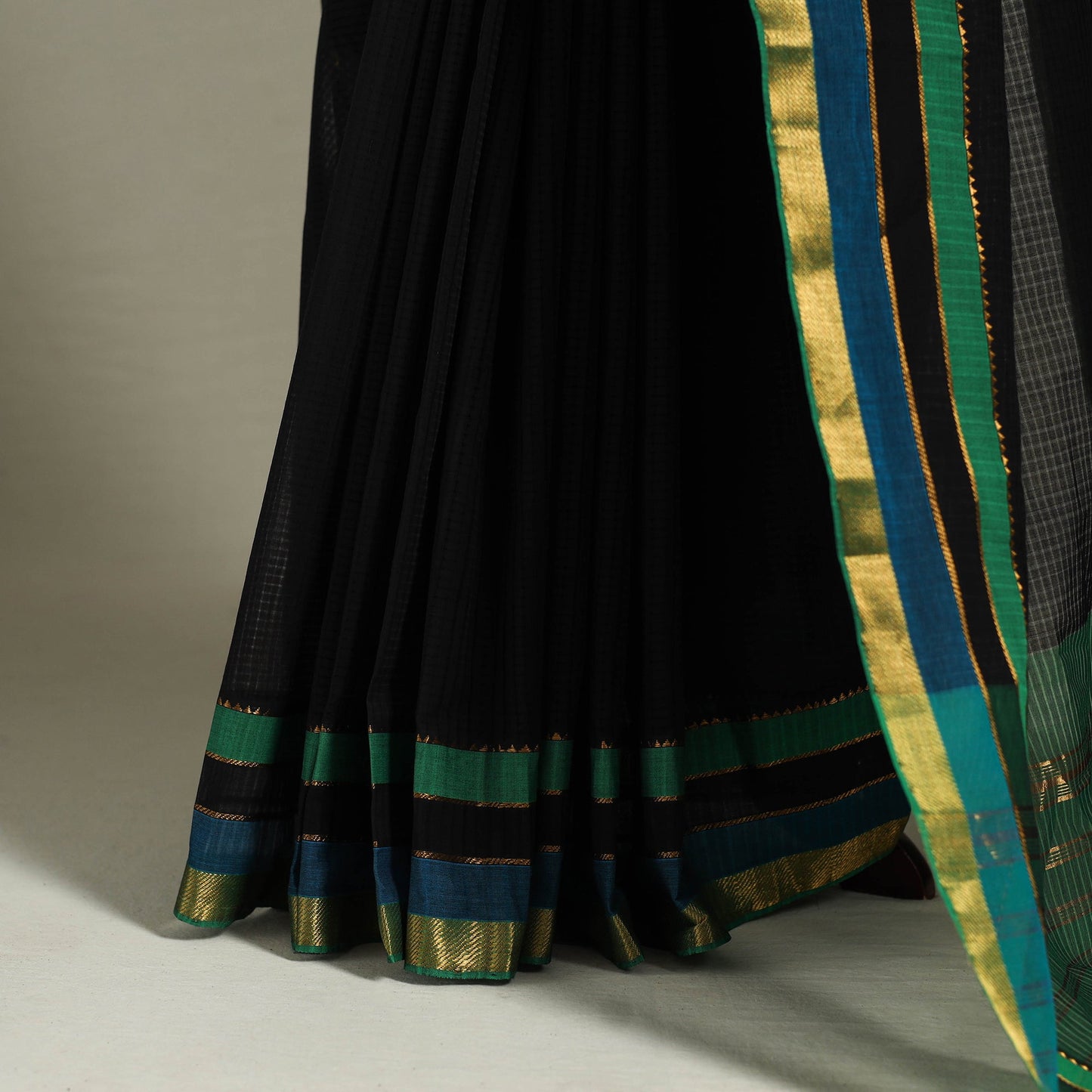 Black - handloom missing checks cotton mangalagiri saree 07