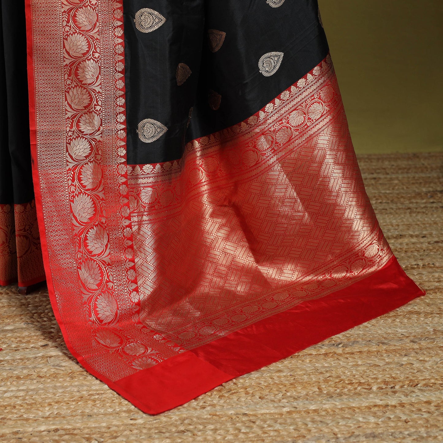 Black - handloom pure katan silk kaduwa zari buti banarasi