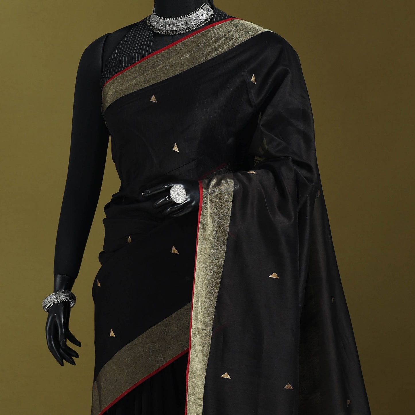 Black - handloom silk cotton buti maheshwari saree
