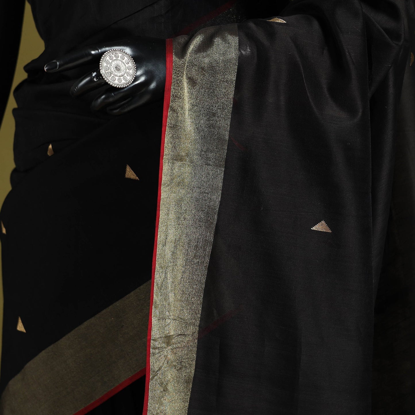 Black - handloom silk cotton buti maheshwari saree