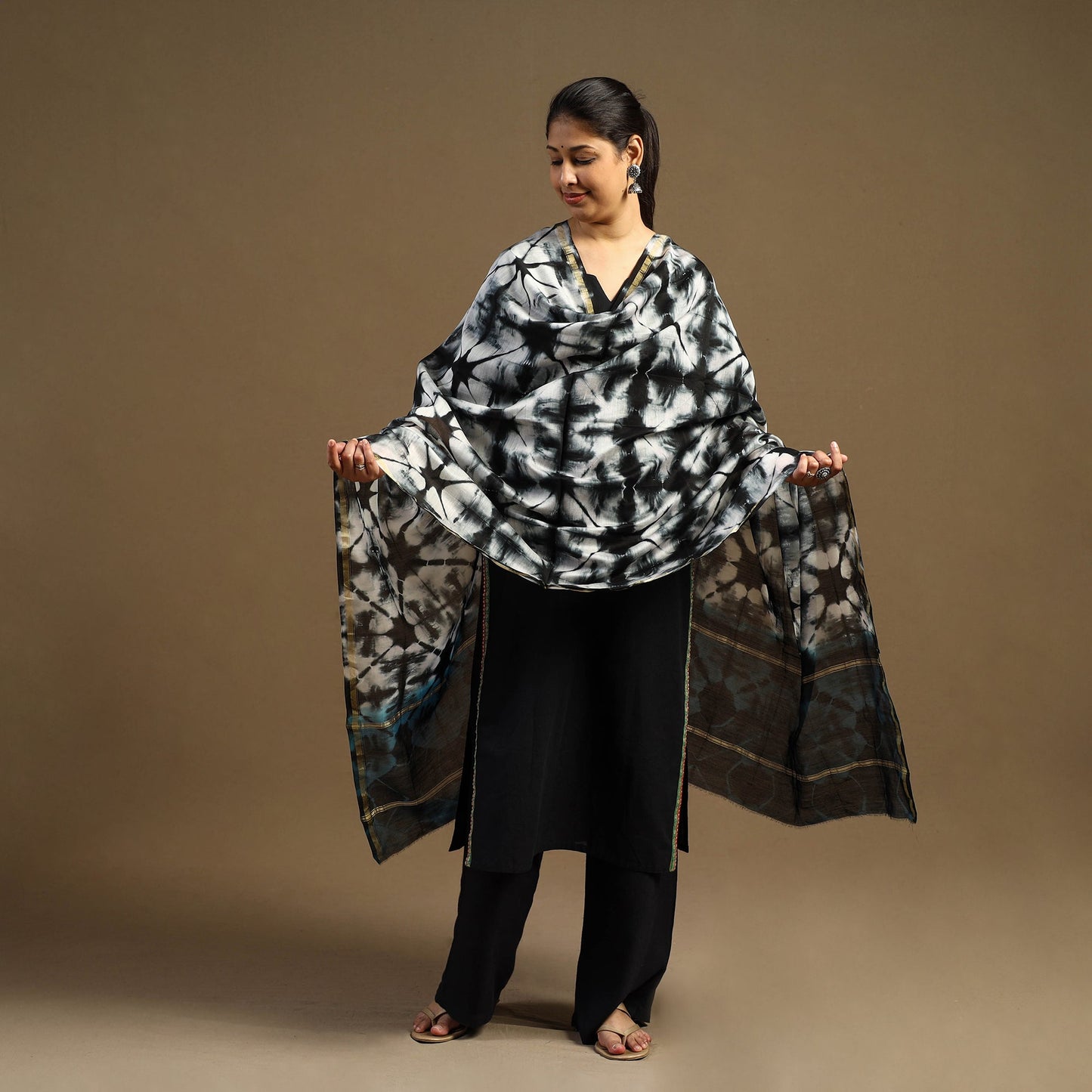 Buy Handloom Tie-Dye Chanderi Silk Shibori Dupatta