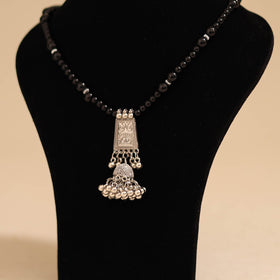 Black - handmade beadwork pendant necklace 04 - handcrafted