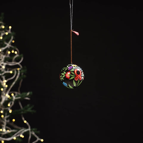 Handmade christmas ornament ball hanging 06 - handcrafted
