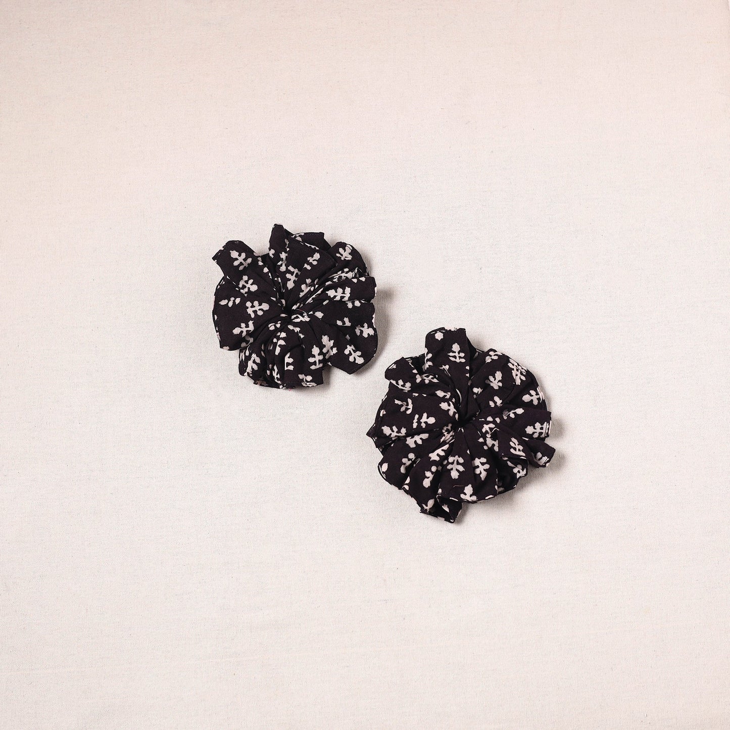 Black - handmade cotton rubber bands/scrunchies (set of 2)