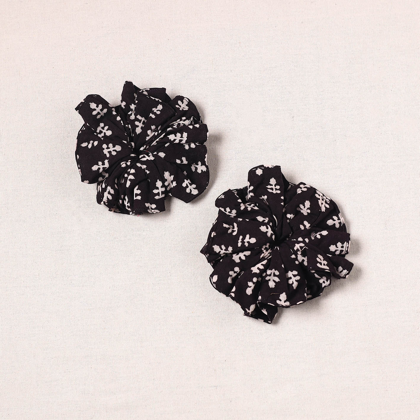Black - handmade cotton rubber bands/scrunchies (set of 2)