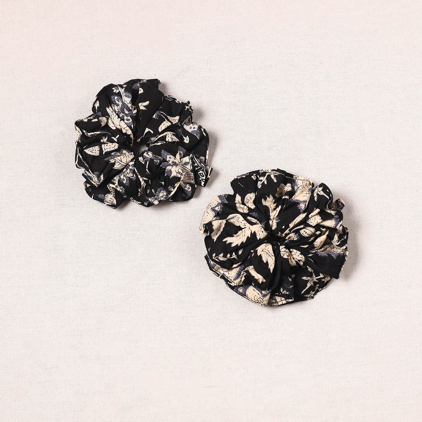 Black - handmade cotton rubber bands/scrunchies (set of 2)