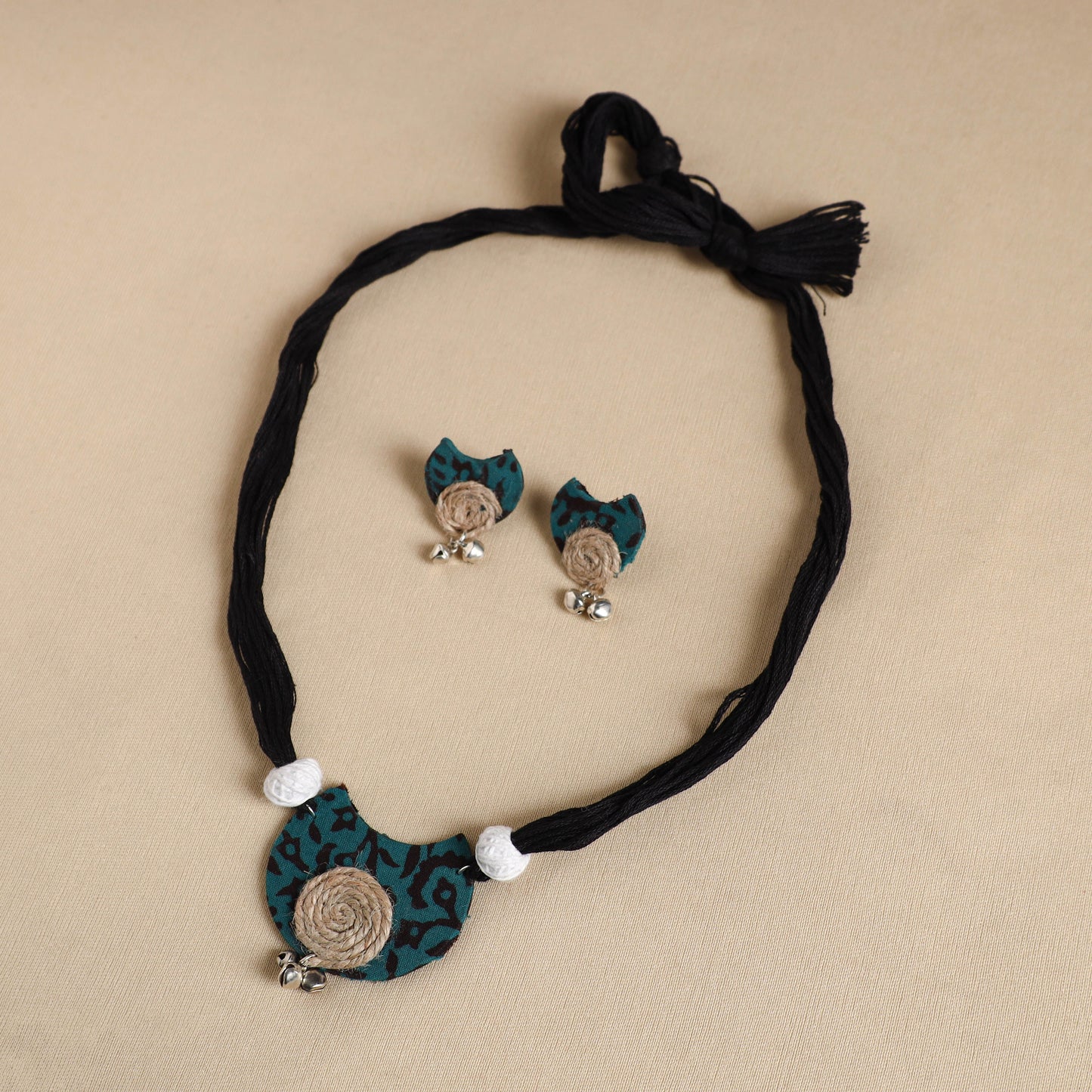  Handmade Fabart Jute Necklace Set