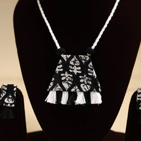 Buy Handmade Fabart Necklace Set