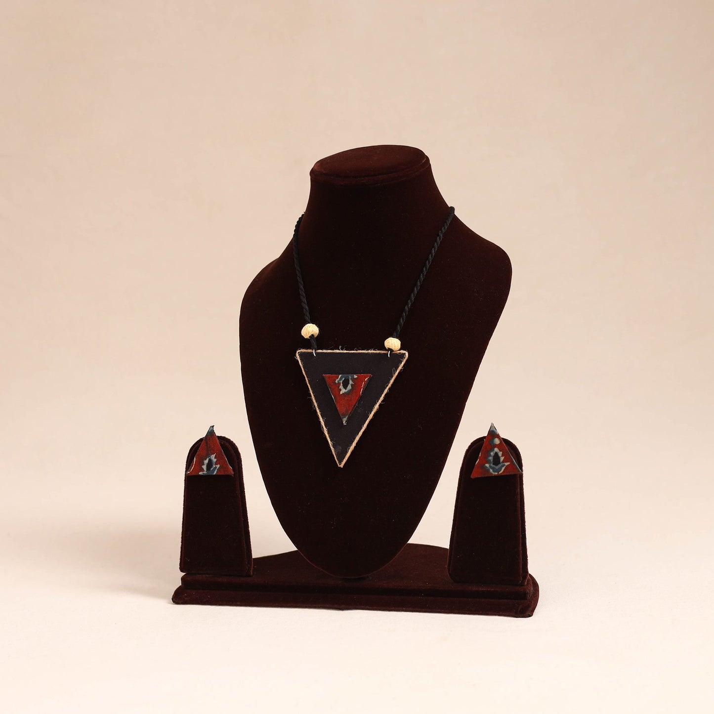 Black - handmade fabart necklace set 22 - handcrafted