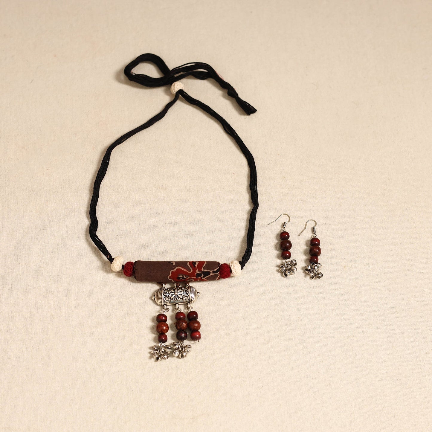 Black - handmade fabart shell necklace set 30 - handcrafted