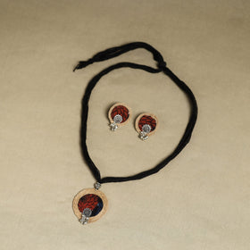 Buy Handmade GS Jute Fabart Necklace Set Online