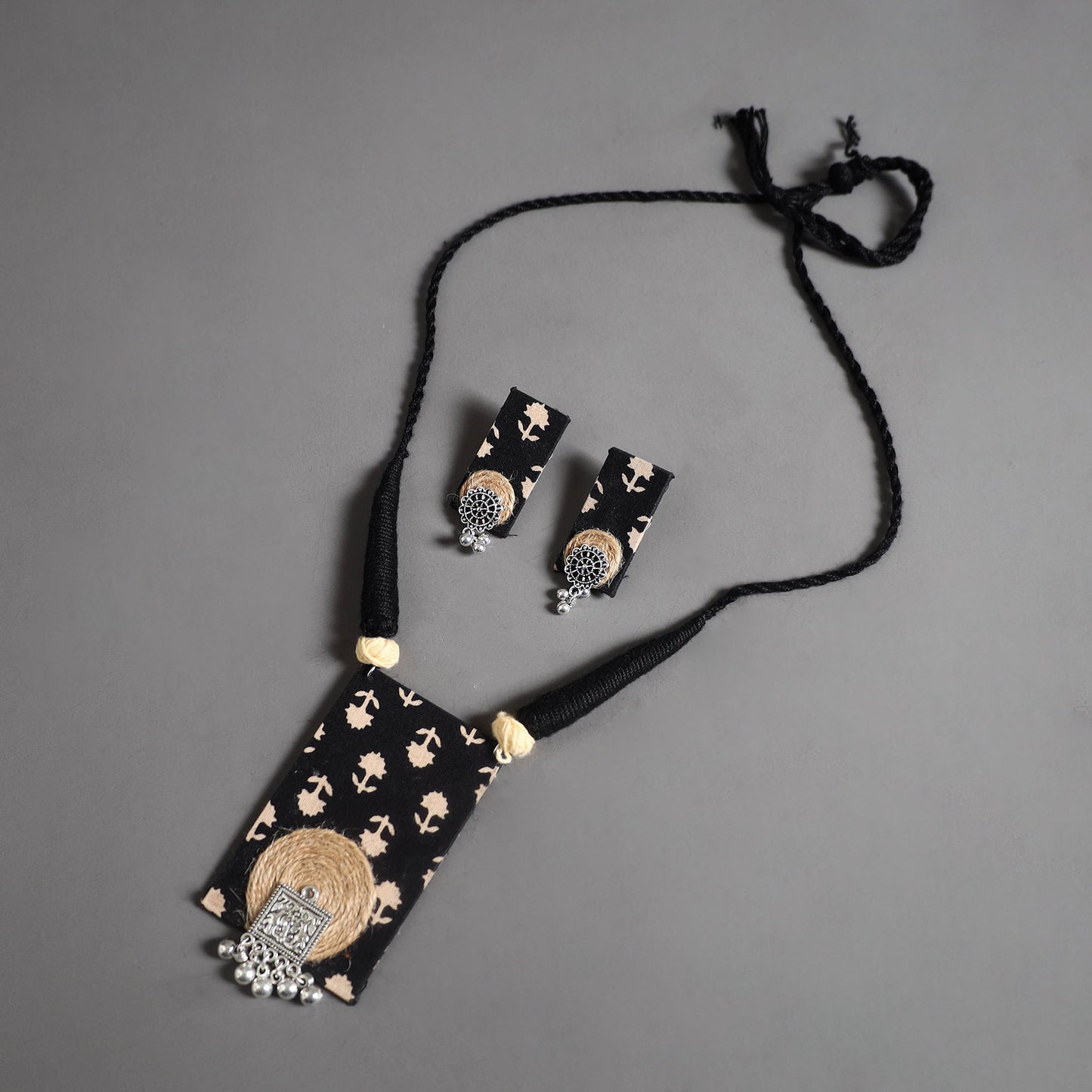 Handmade GS Jute Fabart Necklace Set 05