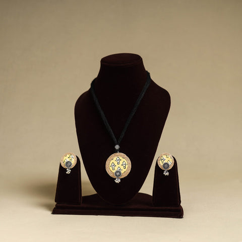 Buy Handmade GS Jute Fabart Necklace Set Online